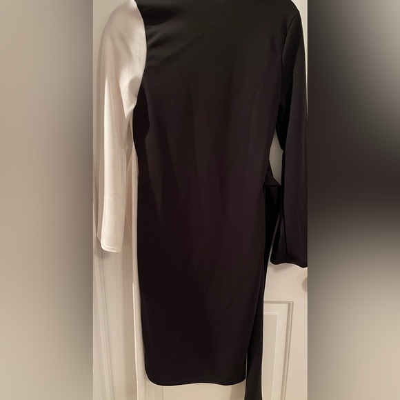 Contrast Color Block Wrap Midi Dress - Picture 6 of 7